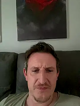 Snapshot of Tommyglasgow1983 chatting on October 23, 7:40 am Tommyglasgow1983 online show from October 23, 7:40 am