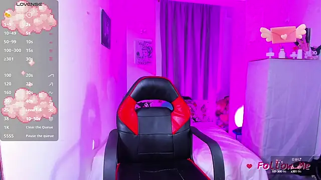 Snapshot of SkylerBennet chatting on September 11, 3:06 am SkylerBennet online show from September 11, 3:06 am