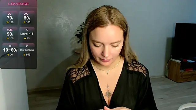 Snapshot of Eva___forever chatting on October 27, 1:09 am Eva forever online show from October 27, 1:09 am