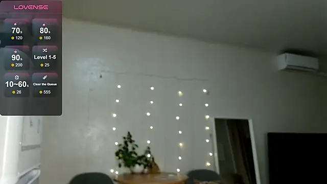 Snapshot of Eva___forever chatting on November 13, 1:15 am Eva forever online show from November 13, 1:15 am