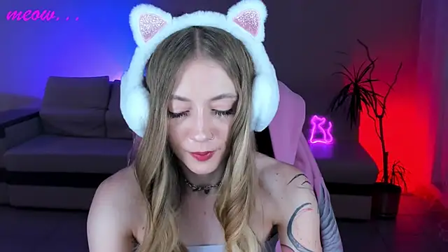 SweetMeeow online show from November 21, 5:06 am