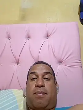 elnegro707070 online show from February 12, 2:28 am