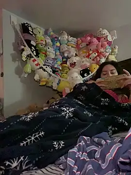 w3tkittty online show from February 19, 1:12 am