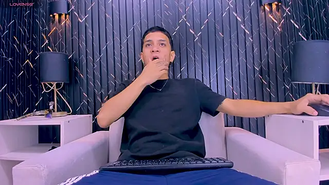 Snapshot of Matt_Ruso chatting on September 30, 7:19 pm Matt Ruso online show from September 30, 7:19 pm