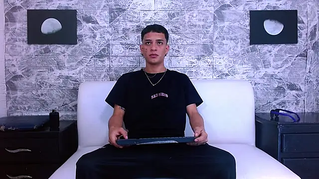 Snapshot of Matt_Ruso chatting on October 18, 4:41 pm Matt Ruso online show from October 18, 4:41 pm