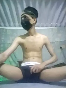 HannanKhan25 online show from February 21, 8:10 pm