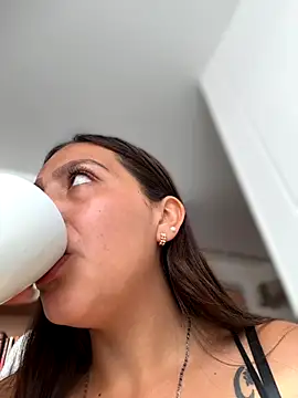 Snapshot of MELODY__06 chatting on September 25, 12:42 pm MELODY 06 online show from September 25, 12:42 pm