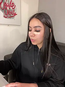 Cristina pinkk online show from October 31, 2:34 am