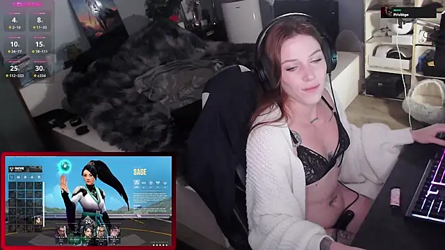 Snapshot of Horny_Makima chatting on October 4, 9:29 am Horny Makima online show from October 4, 9:29 am