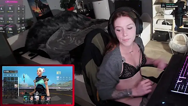 Snapshot of Horny_Makima chatting on October 8, 10:13 am Horny Makima online show from October 8, 10:13 am