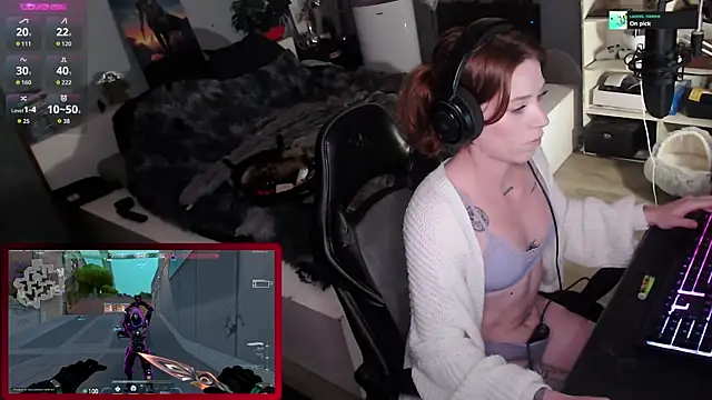 Snapshot of Horny_Makima chatting on October 20, 9:32 am Horny Makima online show from October 20, 9:32 am