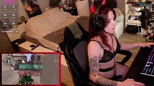 Snapshot of Horny_Makima chatting on October 31, 9:43 am Horny Makima online show from October 31, 9:43 am