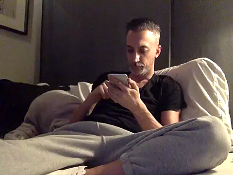 who am i x404 online show from January 6, 8:01 pm