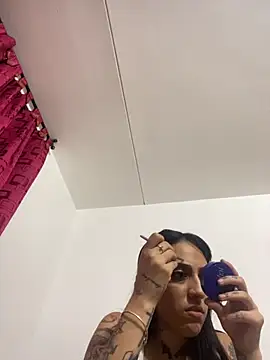 Snapshot of SamanthaAdele chatting on October 29, 10:17 am SamanthaAdele online show from October 29, 10:17 am