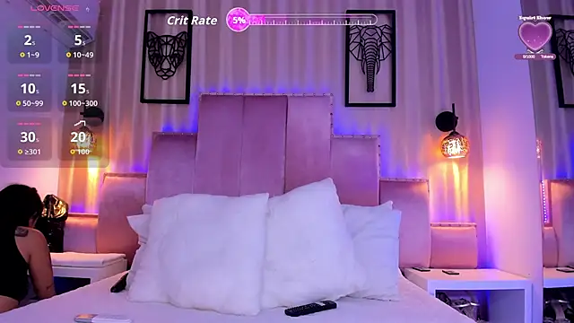 Snapshot of SamanthaAdele chatting on October 30, 11:33 am SamanthaAdele online show from October 30, 11:33 am