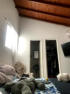 Mia  Gray online show from December 1, 6:57 pm