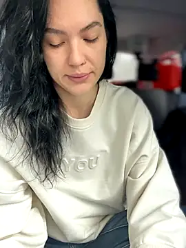 MeekyRich online show from October 6, 4:10 am