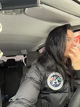 MeekyRich online show from December 2, 5:13 am