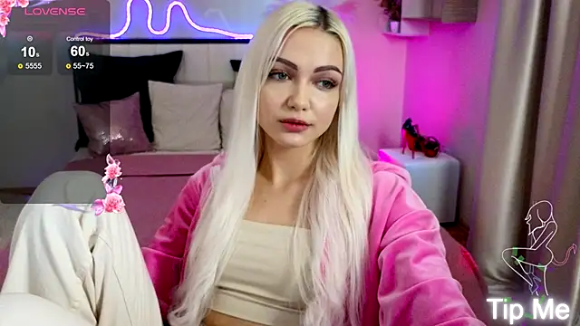 LinaLirian online show from October 18, 1:34 pm