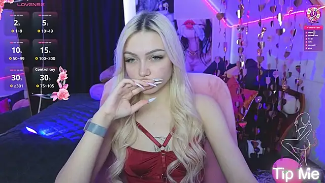 LinaLirian online show from March 5, 2:02 pm