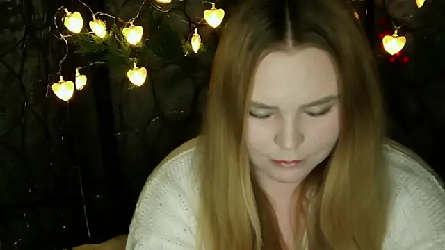 Snapshot of blushing_star chatting on February 13, 4:36 pm blushing star online show from February 13, 4:36 pm