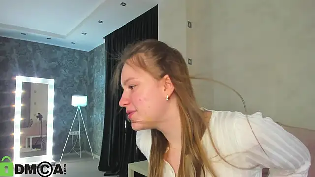 Candy Cansew online show from October 20, 9:21 am