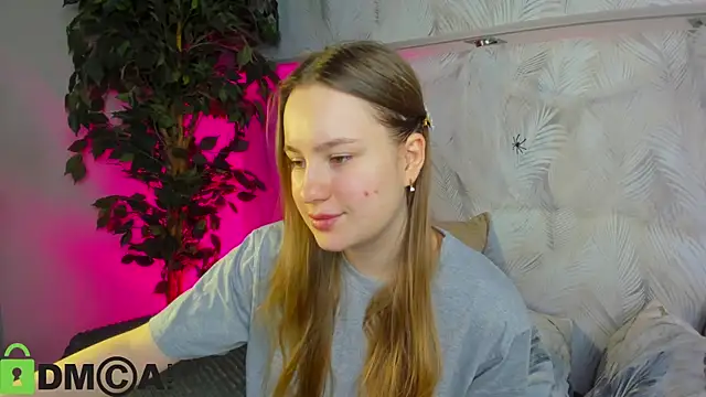 Candy Cansew online show from November 2, 1:08 am