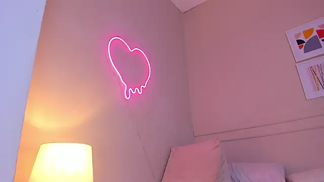  lucia 18 online show from March 22, 5:52 pm