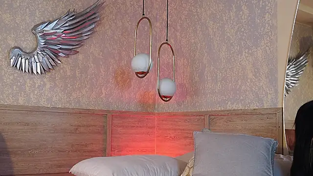 Susan wall online show from March 18, 3:37 pm