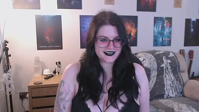 GothSuccubusBabe online show from December 19, 4:58 pm