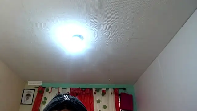 Snapshot of vale_miel chatting on September 9, 5:34 pm vale miel online show from September 9, 5:34 pm