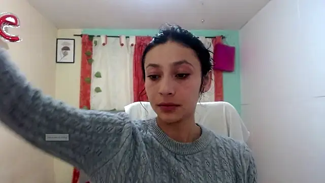 Snapshot of vale_miel chatting on October 7, 8:39 pm vale miel online show from October 7, 8:39 pm