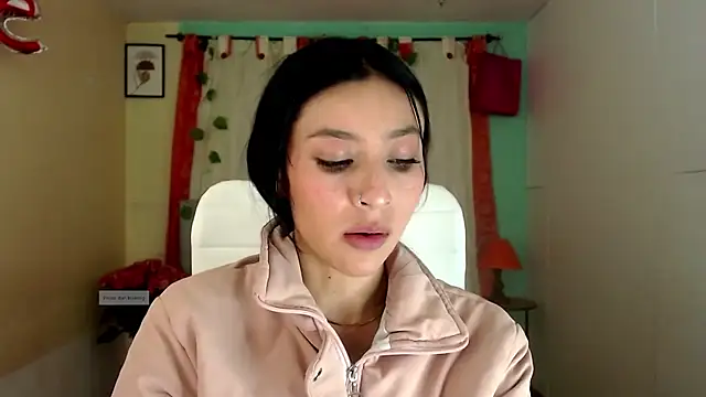 Snapshot of vale_miel chatting on October 28, 12:25 am vale miel online show from October 28, 12:25 am