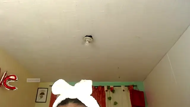 Snapshot of vale_miel chatting on November 15, 11:54 pm vale miel online show from November 15, 11:54 pm