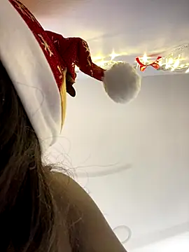 alissradiante1 online show from December 20, 3:46 am