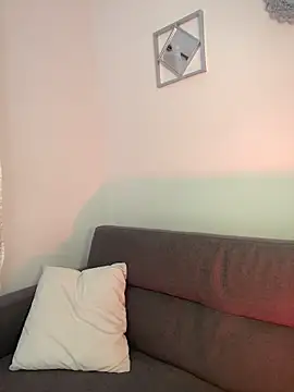 alissradiante1 online show from April 5, 3:58 am