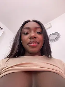 alissradiante1 online show from April 16, 1:06 am