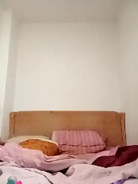 JessicaItalia online show from December 4, 1:20 pm