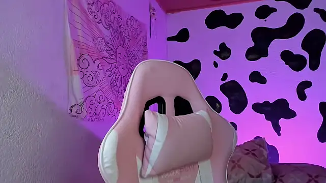 Snapshot of abbie_jensen_ chatting on September 18, 1:40 am abbie jensen online show from September 18, 1:40 am