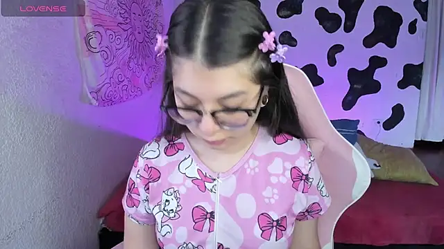 Snapshot of abbie_jensen_ chatting on November 14, 9:13 pm abbie jensen online show from November 14, 9:13 pm