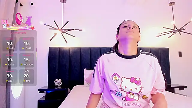 Snapshot of niia7 chatting on October 4, 7:34 pm niia7 online show from October 4, 7:34 pm