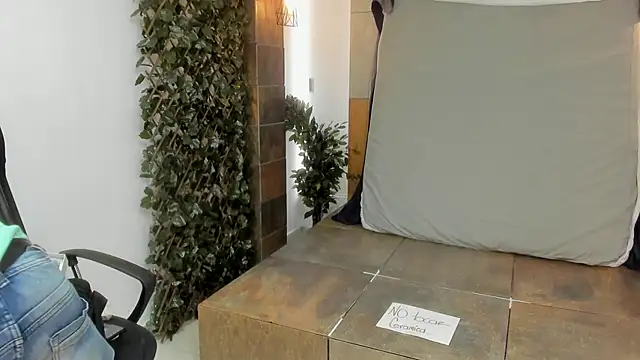 MarcusBlack  online show from October 1, 11:49 am