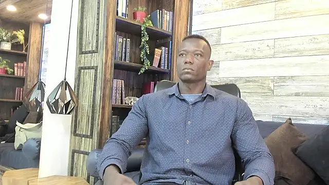 MarcusBlack  online show from March 13, 12:01 pm