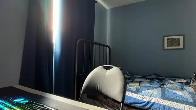 lustylyndon online show from April 3, 3:10 pm