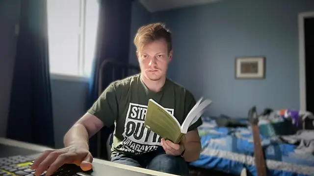 lustylyndon online show from April 7, 3:23 pm