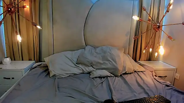 Anittatoro  online show from October 23, 6:50 pm