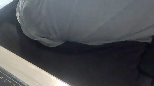 Snapshot of latexsub75 chatting on December 16, 10:37 pm latexsub75 online show from December 16, 10:37 pm