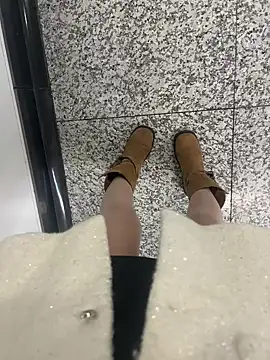 xiaoyuan01 online show from November 8, 1:28 am