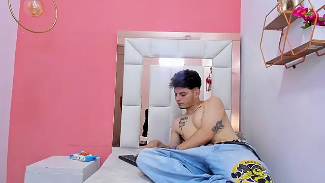 erickandnatasha 69 online show from February 27, 11:21 am