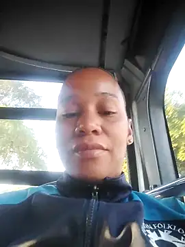 Snapshot of EbonyHorrny chatting on September 13, 11:32 am EbonyHorrny online show from September 13, 11:32 am